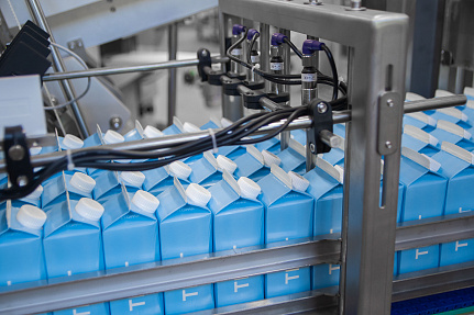 Комплекс розлива воды в пакеты Pure-Pak с групповой упаковкой на WRAPAROUND-15